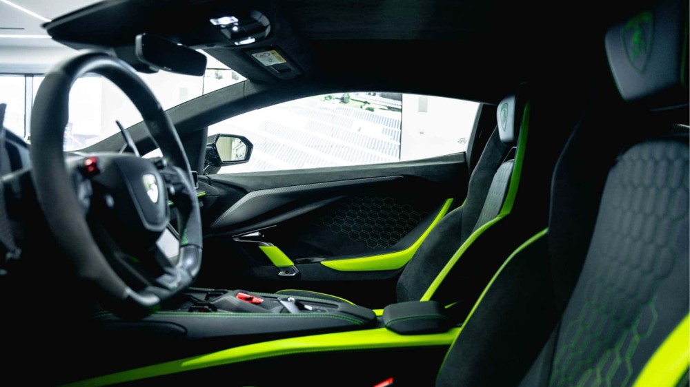 Lamborghini Revuelto